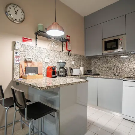 Apartment Santa Catarina W/ Terrace By Lovelystay